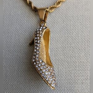 Vintage Gold Tone Chunky Chain And High Heel Sparkling Pendant